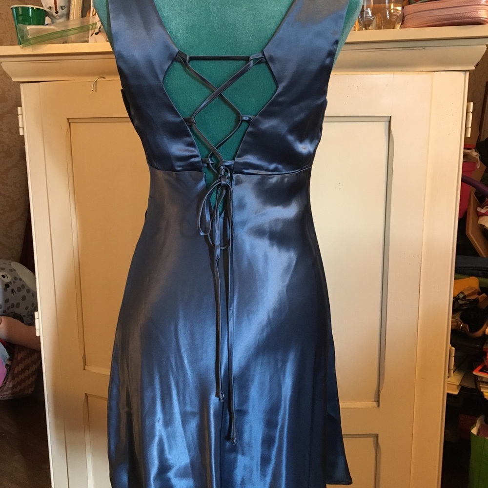 Metallic Blue Sexy Mini Dress Size 7/8 Open tie back Flirty/Swishy Vintage 90s
